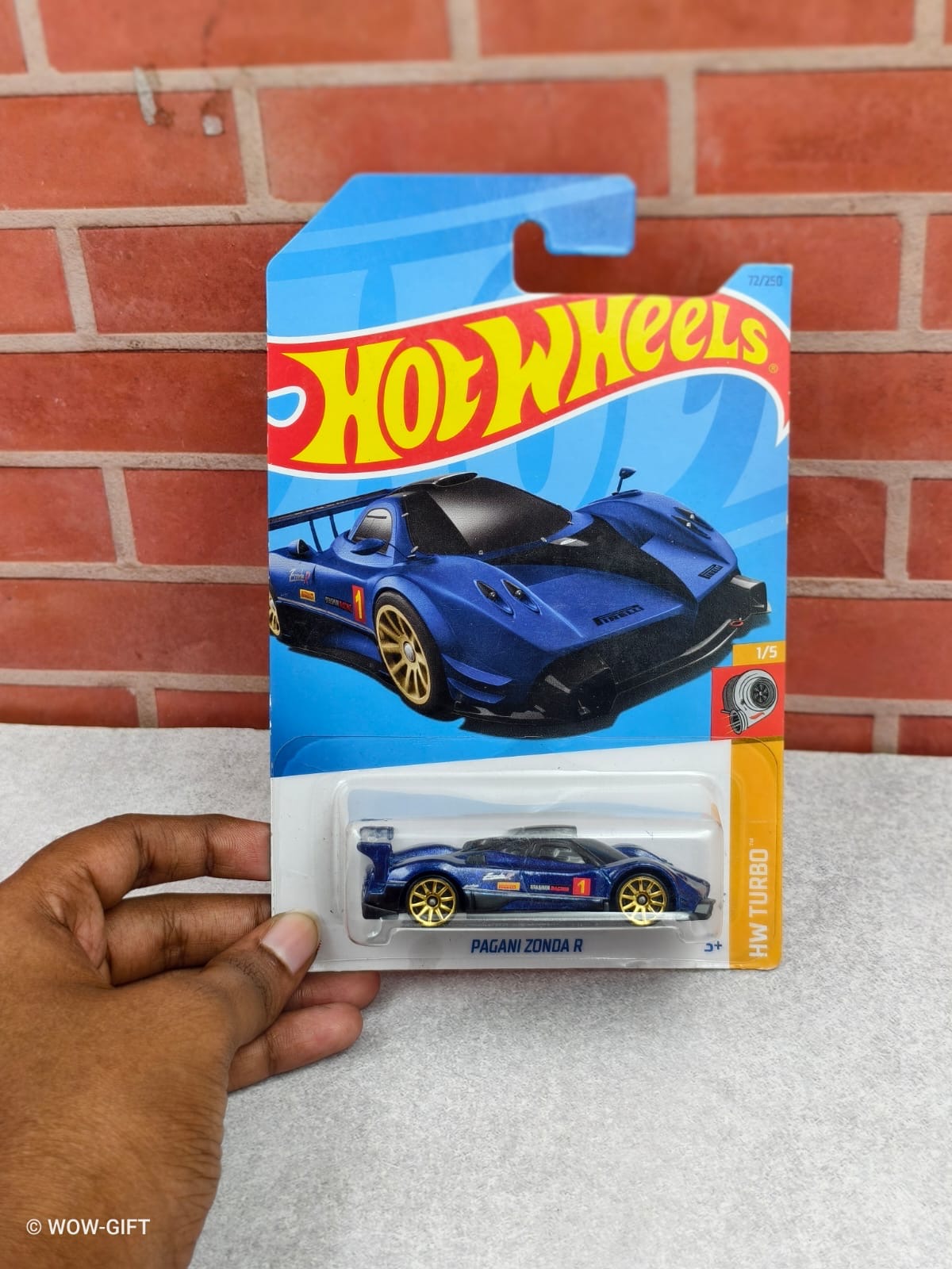 PAGANI ZONDA R