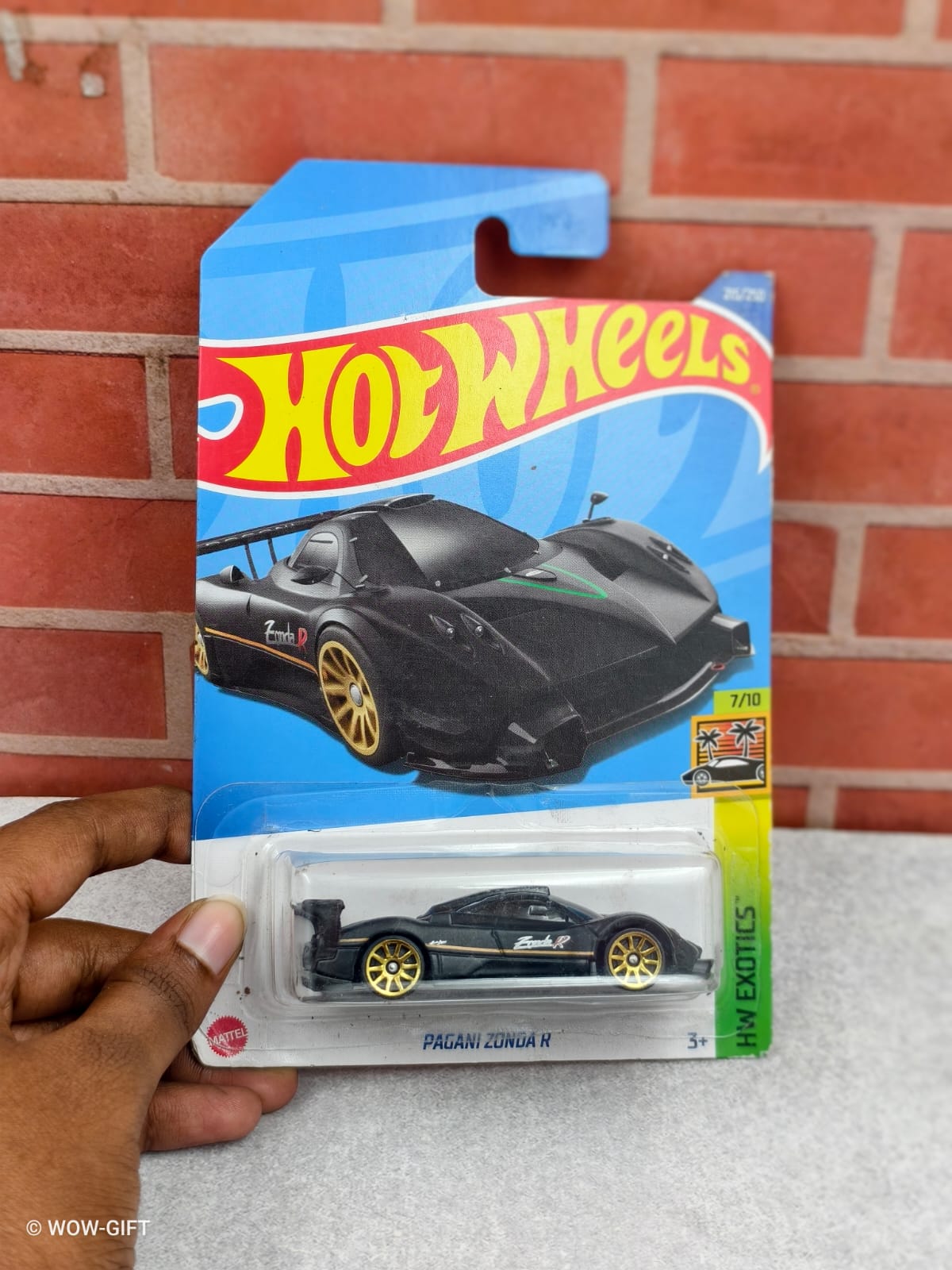 PAGANI ZONDA R
