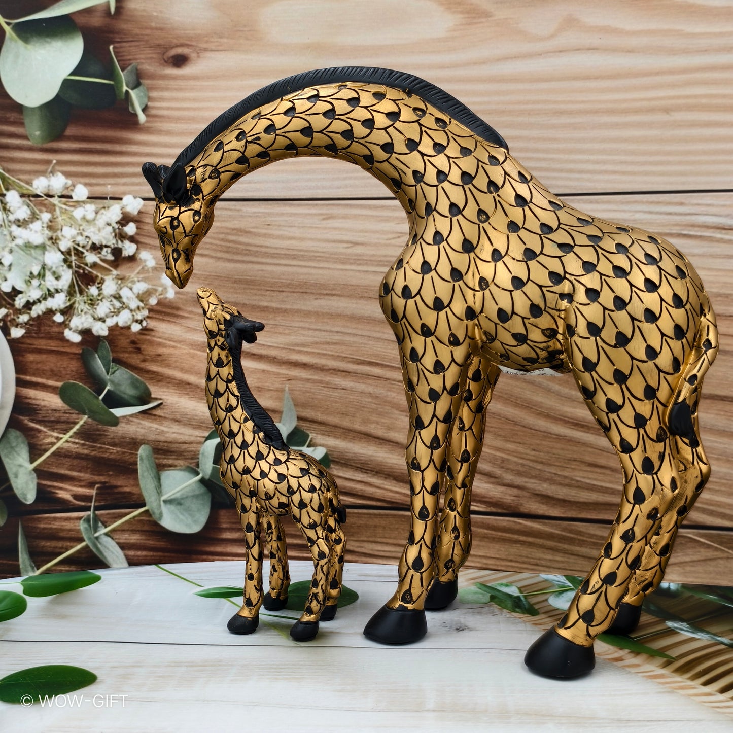 Girafee Statues