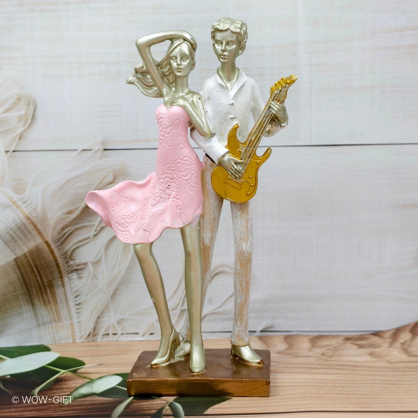Couple Statue