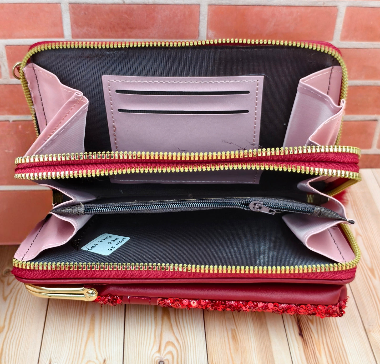 Mobile Wallet With Sling