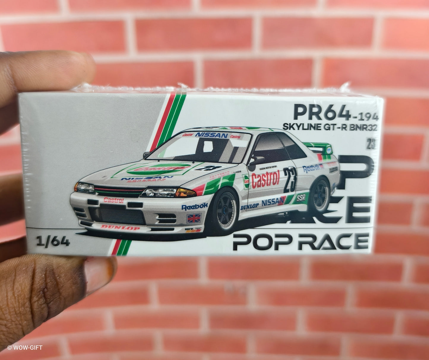 Mini GT - PR-64-194 SKYLINE GT-R BNR32