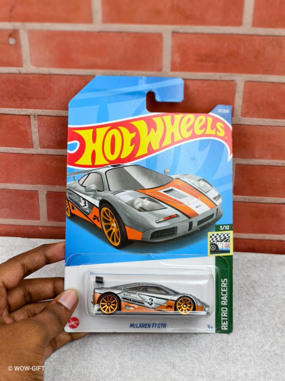McLAREN F1 GTR