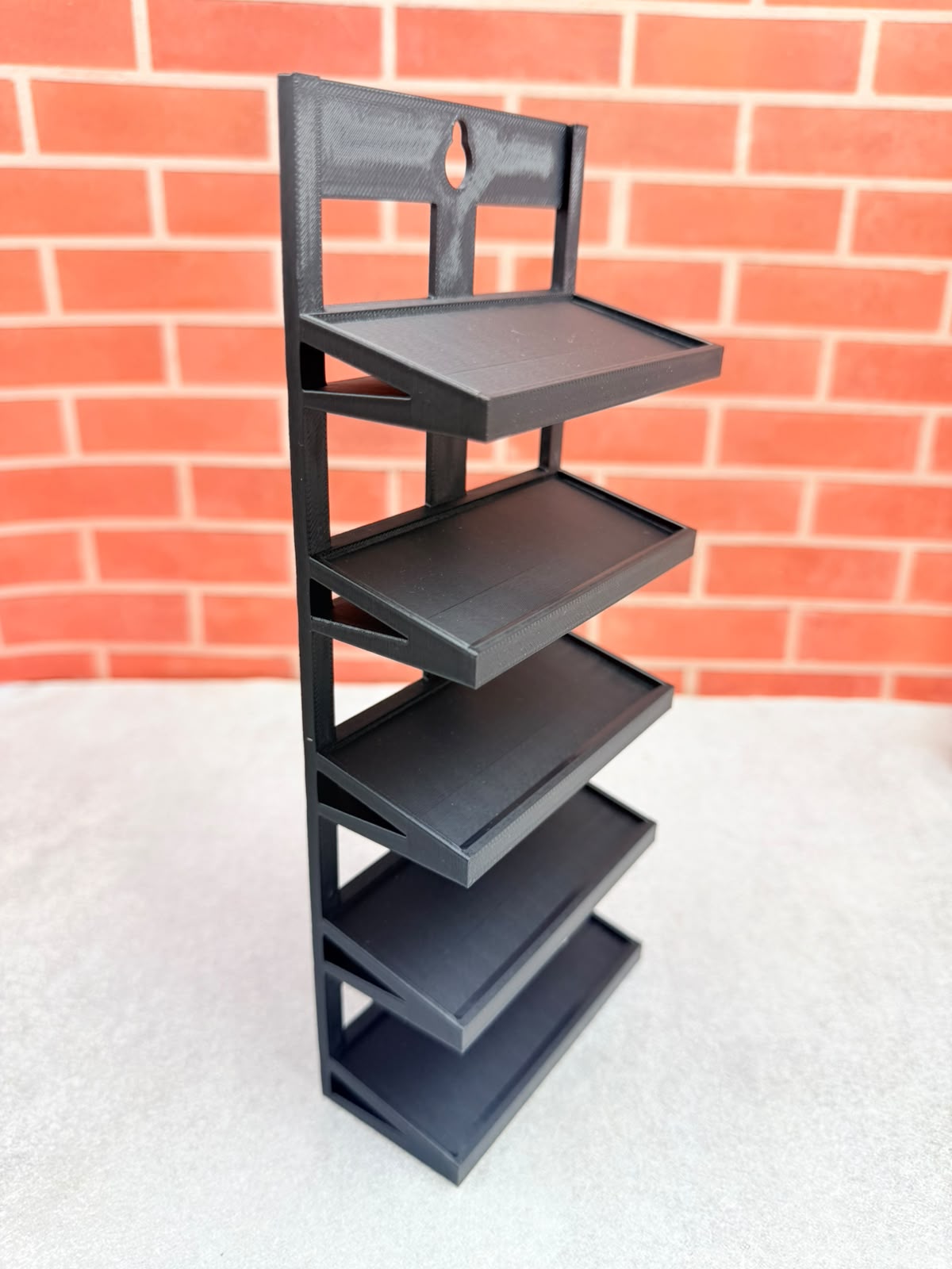 Hotwheels 5 piece display tilted stand