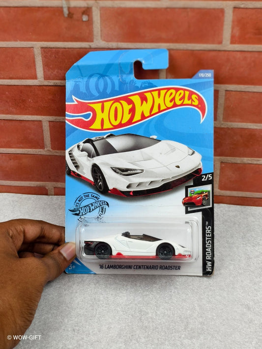 16 LAMBORG
INI CENTENARIO ROADSTER