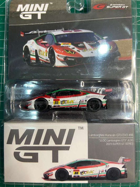 Mini GT 8