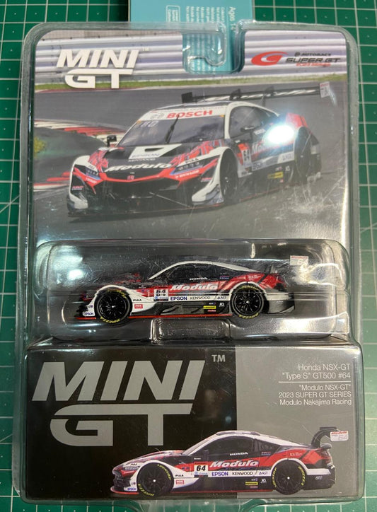 Mini GT 18