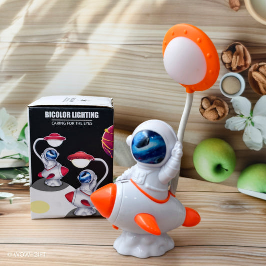 Astronaut Study Lamp