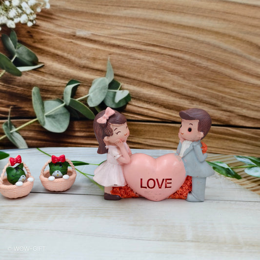 Love Couple Show Piece