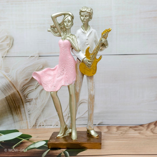 Couple Statue