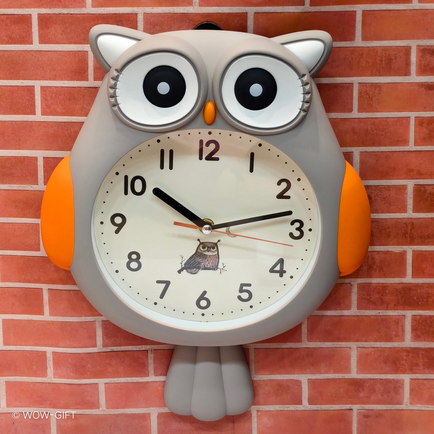Owl Wall Clock With Pendulum