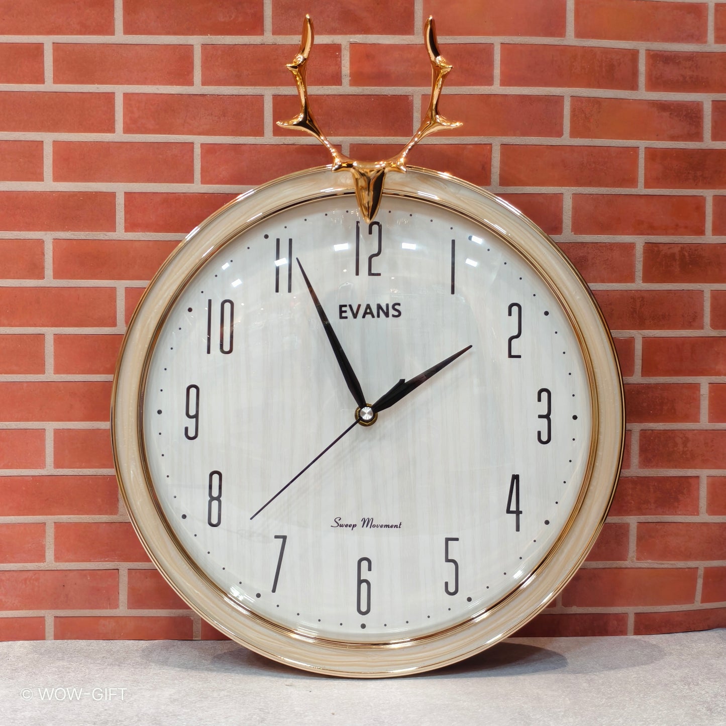 Deer Wall Clock With Pendulum